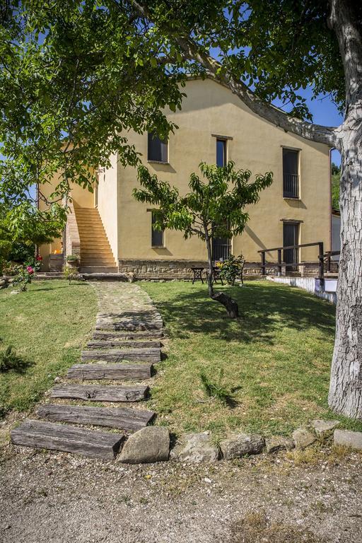 Il Casale Di Aurora Country House Colmurano Exteriör bild