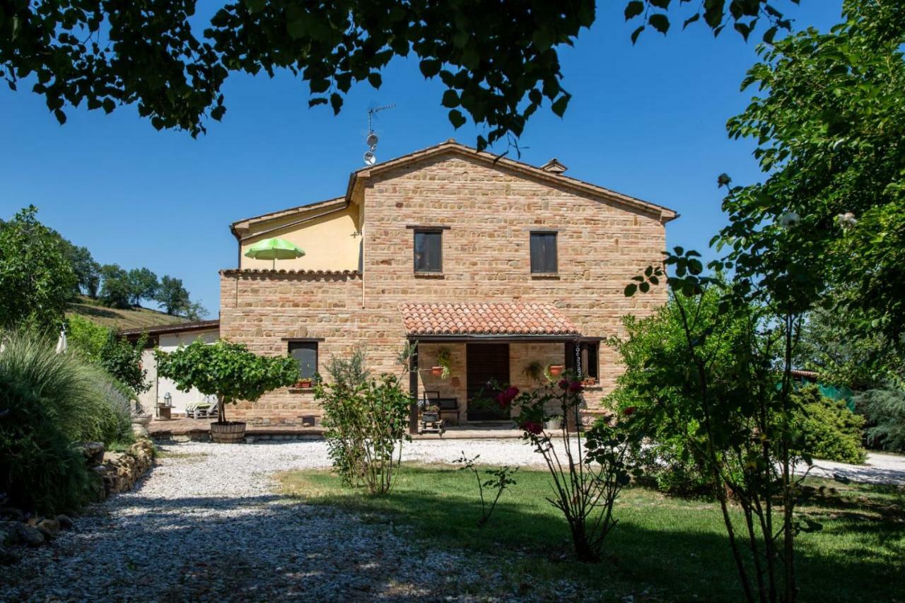 Il Casale Di Aurora Country House Colmurano Exteriör bild